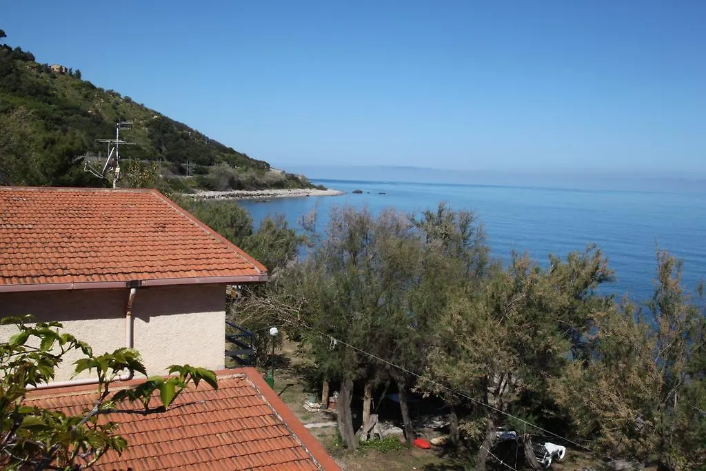 Hébergement de vacances Camere & Case Vacanze Lo Scoglio Castel di Tusa Italie
