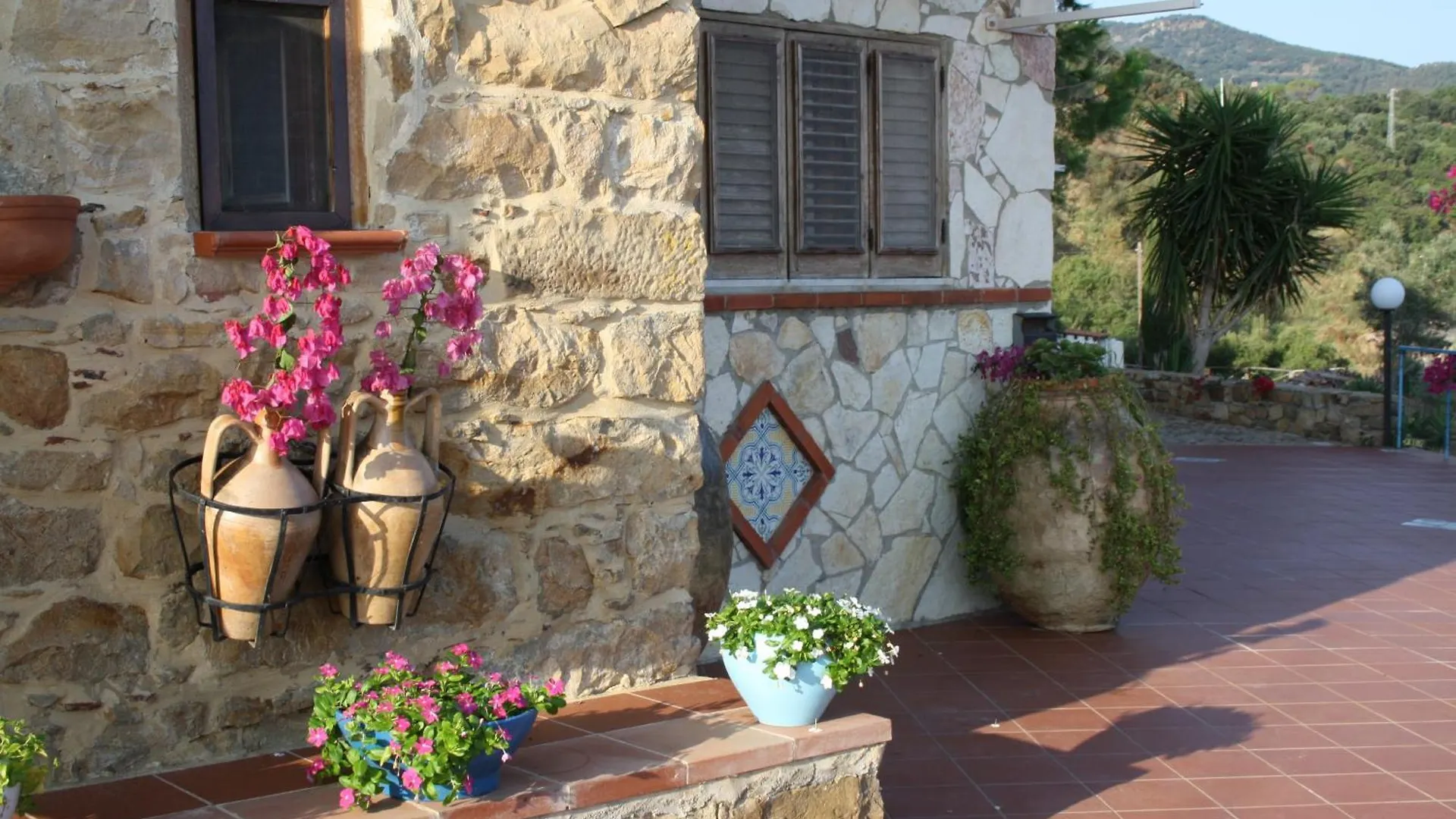 Hébergement de vacances Camere & Case Vacanze Lo Scoglio Castel di Tusa