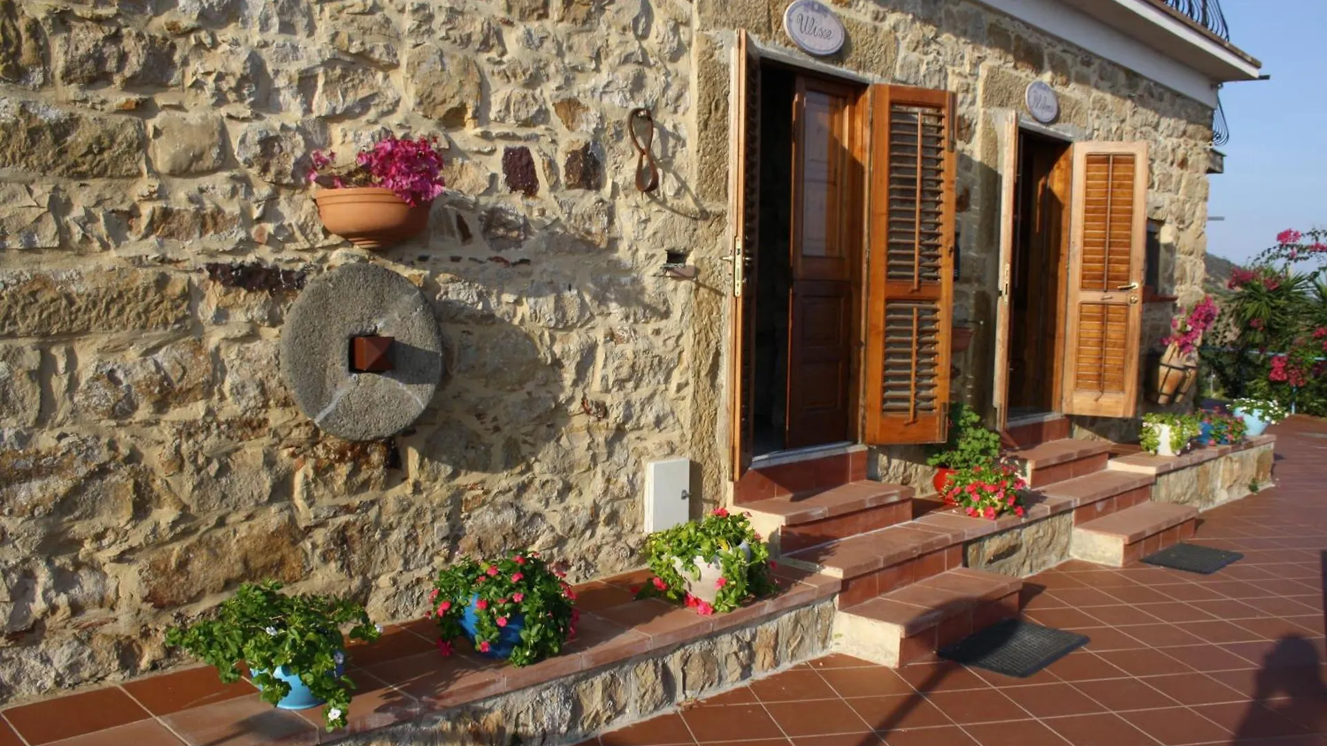 Camere & Case Vacanze Lo Scoglio Castel di Tusa 0*,