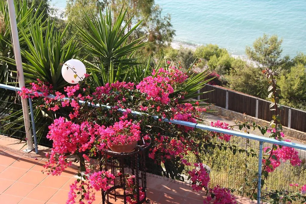 Hébergement de vacances Camere & Case Vacanze Lo Scoglio Castel di Tusa